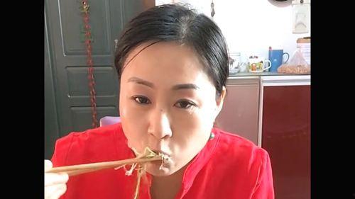 娱乐吃瓜酱当你的朋友,揭秘娱乐圈幕后故事，带你领略明星们的真实生活