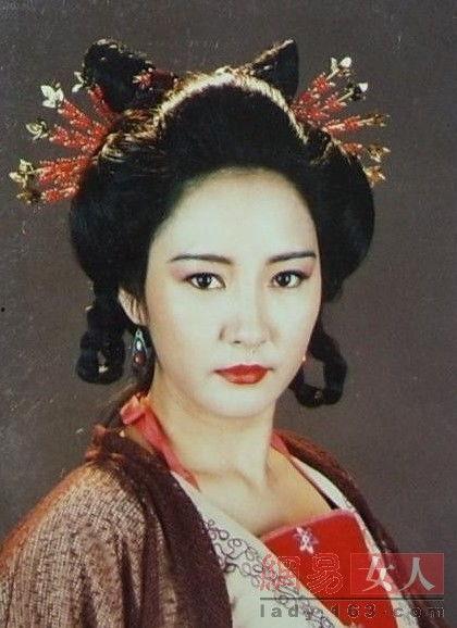 马夫人的照片,照片中的优雅与魅力